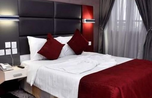 Port Harcourt Hotel | Experience De Edge Hotel: Family-Friendly Relaxation Awaits
