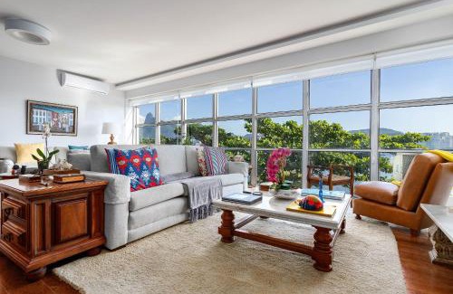 Urca Apartment | Oceanview Apartment with Sugarloaf Views, Rated 9.8/10