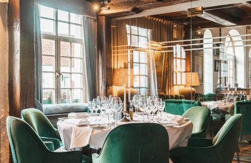 Lissewege Hotel | Pet-Friendly De Goedendag with Breakfast & Family Amenities