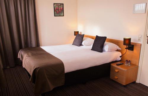 Rossum Hotel | De Gouden Molen: Pet-Friendly Retreat with Breakfast Included