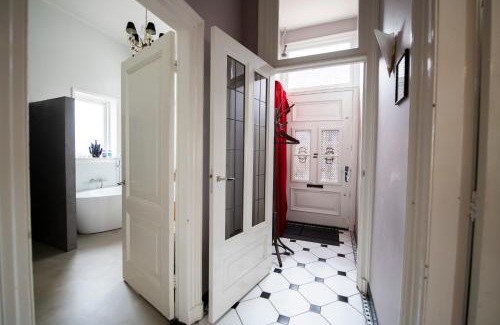 Apeldoorn Bed & Breakfast | De Grift: Guest Rated 9.2 with On-Site Dining Options