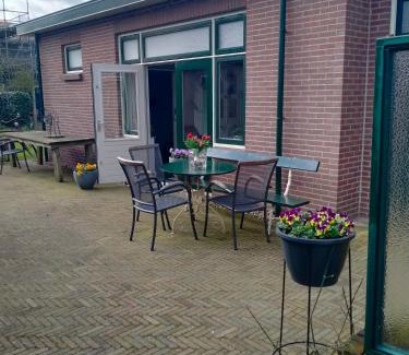 Holten Bed & Breakfast | Family-Friendly De Grindweg: Top-Rated with Kitchen Access