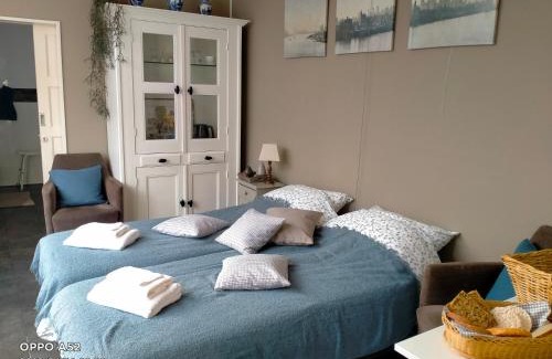 Holten Bed & Breakfast | Family-Friendly De Grindweg: Top-Rated with Kitchen Access