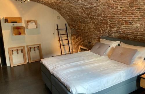 Utrecht City Center Hotel | Outstanding Stays at De Hoendervorst - Guest Rated 10/10