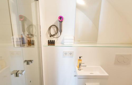 Utrecht City Center Hotel | Outstanding Stays at De Hoendervorst - Guest Rated 10/10