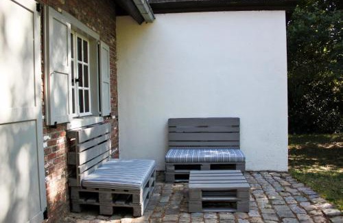 Halen House | Pet-Friendly Getaway at De Hoog Weyen with Family Amenities