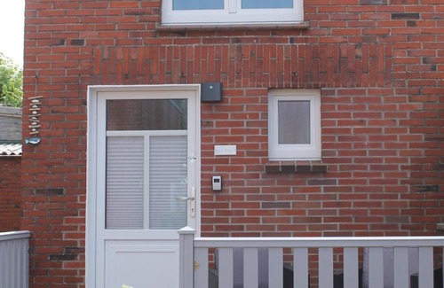 Borkum Apartment | De Hunk: Cozy Apartment in Town Center with Ocean View