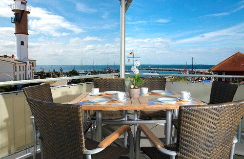 Insel Poel Apartment | Cozy Ringelseal Apartment with Harbor View & Spa Access