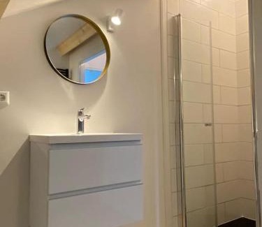 Julianadorp aan zee House | Pet-Friendly Retreat at De Keizerskroon 240, Rated 7.8