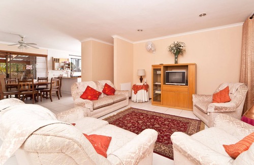 Trawal Apartment | De Keurboom Guesthouse