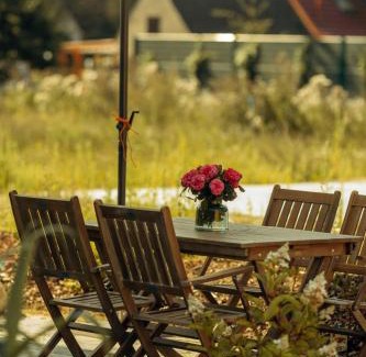 Klausdorf Apartment | Cozy Haus am Meer: Family-Friendly Retreat by the Sea