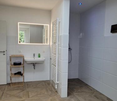 Klausdorf Apartment | Cozy Haus am Meer: Family-Friendly Retreat by the Sea