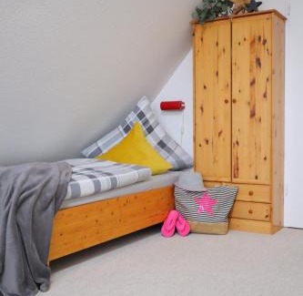 Nordholz Apartment | Family-Friendly De Lütt Tünn: Steps from Nordseedeich