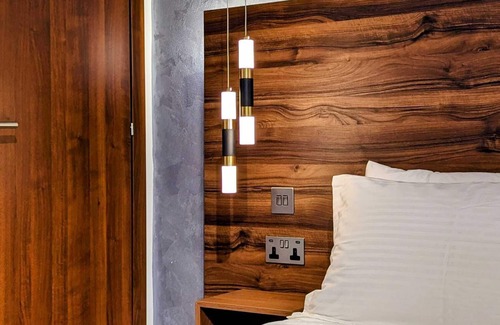 Tal-Ghoqod Hotel | De la Croix: Family-Friendly Stay with Spa & Restaurant