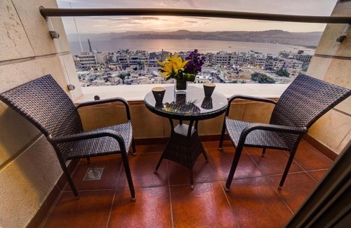 Aqaba Hotel | Discover De-Lara Hotel: 4-Star Stay with Ocean Views