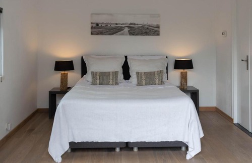 Lent Bed & Breakfast | Relaxing Retreat at De Lentehof with Pool & Hot Tub