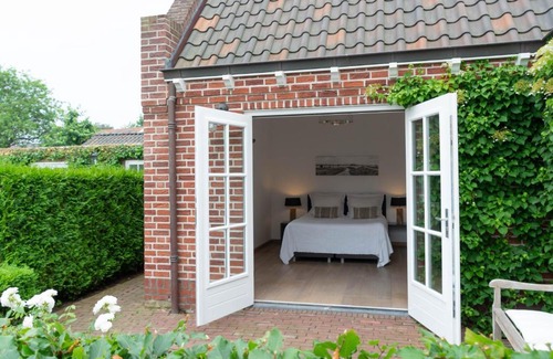 Lent Bed & Breakfast | Relaxing Retreat at De Lentehof with Pool & Hot Tub