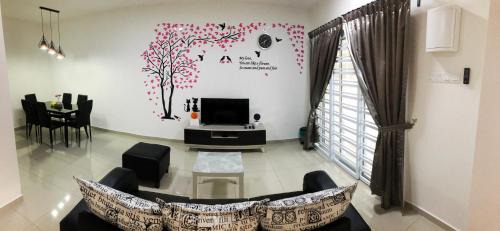 Ulu Kinta House | Family-Friendly De Little Cabin Near Sunway Lost World