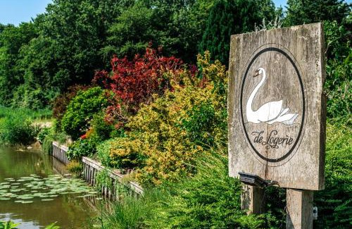 Enkhuizen Bed & Breakfast | Discover de Logerie: Kid-Friendly Stay with Breakfast Included