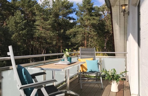 Rugen Island Apartment | Relax by the Ocean at Sommerhaus Thiessow with Sauna