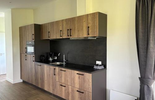 Blesdijke Bed & Breakfast | Coastal Retreat at De Markestee with Ocean View & Pool