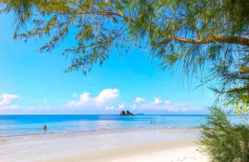 Kram Hotel | Discover Delightful Hotels in Ban Ao Makham Pom, Thailand