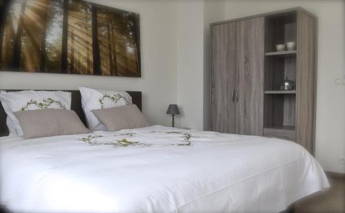 Wachtebeke Bed & Breakfast | Pet-Friendly Getaway at De Minnetuin - Rated 9/10!