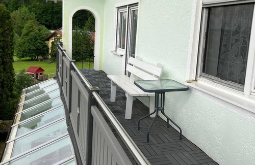 Neukirchen Beim Heiligen Blut Apartment | Vacation apartment with large balcony