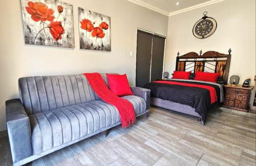Kimberley House | Unforgettable Stay at De Oude Sleeper Inn - Family & Pet Friendly