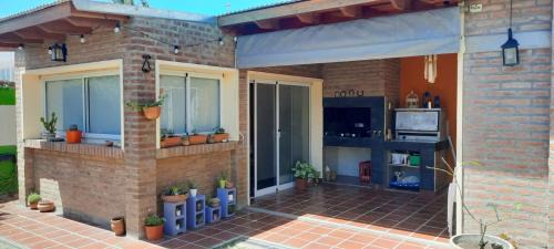 Villa Maria House | Cozy Stay at De Paso Primo: Pet & Child Friendly Retreat