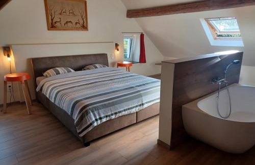 Manderfeld House | Discover De Ploeg Luxe: Pet-Friendly 4-Star Retreat