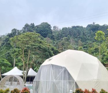 Cisarua Hotel | Relax at De Pointé Resort & Resto with Oceanfront Views