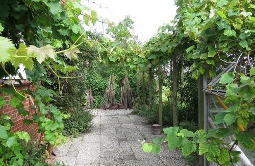 Sint Maartensdijk House | Pet-Friendly Retreat at De Puntschuur: Rated 9/10!
