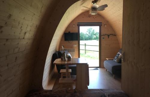 Oisterwijk Cabin | Cozy De Rozephoeve Studio with Family-Friendly Amenities