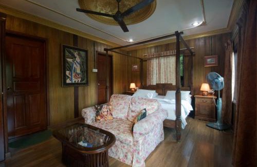 Pantai Bed & Breakfast | Experience Deserenity: Family-Friendly & Accessible Retreat