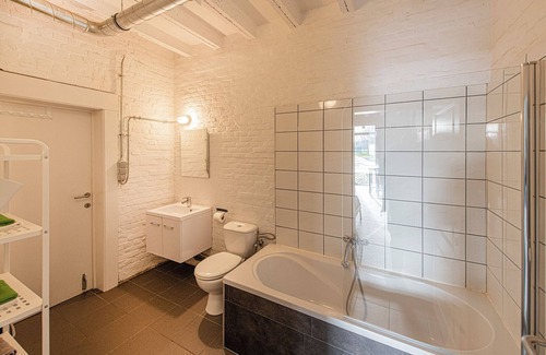 Heers Apartment | Visit De Smishoeve: Spa Retreat with Top Guest Ratings