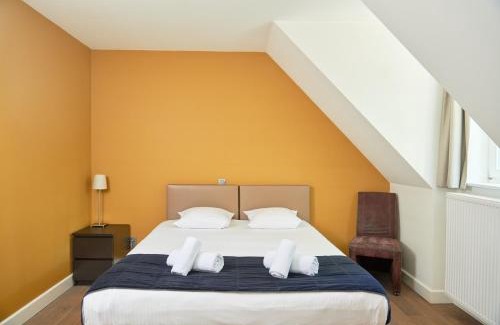 Brecht Hotel | Discover De Statie: Family-Friendly Hotel with Dining Options