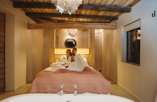 Uilenkraal House | Outstanding Stay at De Uijlenes - 4 Star with Hot Tub!