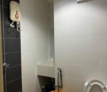 Wakaf Che Yeh Apartment | Guest Rated: De Vianna Apartment with Private Pool & Kitchen