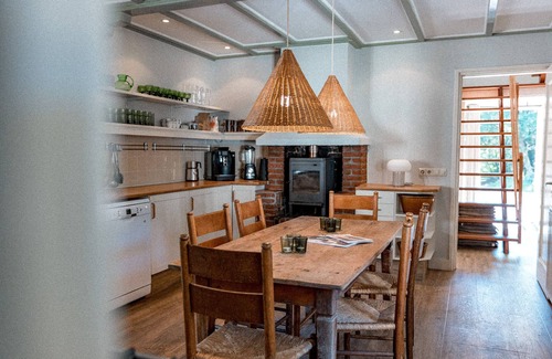 Otterlo Hotel | De Wever Lodge: Guest Rated 9.8 with Family-Friendly Amenities