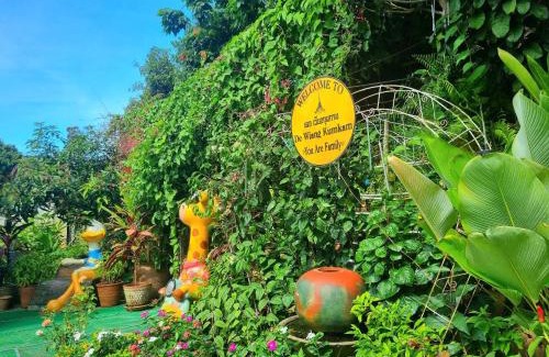 Tha Wang Tan Hotel | Discover De Wiang Kum Kam: 4-Star Retreat with Ocean Views