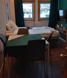 Passo del Tonale Apartment | Family-Friendly Escape at Dea Diana with Great Reviews