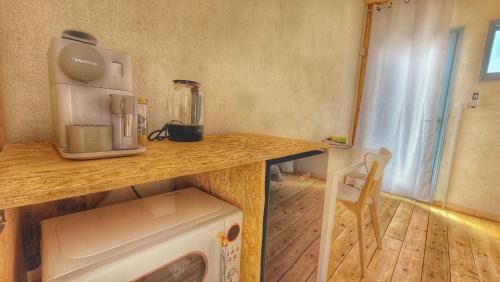 Al-Maghtas Apartment | Relax at Dead Sea Rooftop: Hot Tub & Breakfast Included