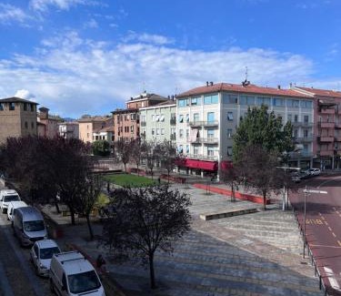 Fidenza Hotel | Comfortable Stay at Dealuna Motel with Pet-Friendly Perks