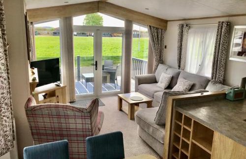 Forfar Ski Chalet | Debran Lodge