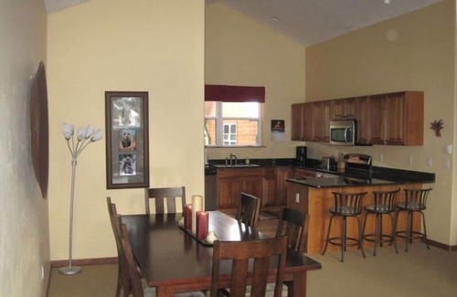 Frisco Condo | Exciting Offer: Stay 2 Weeks & Enjoy Child-Friendly Comfort!