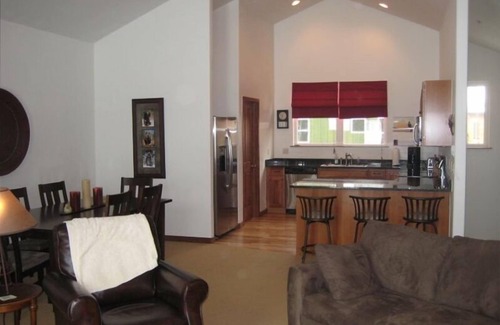 Frisco Condo | Exciting Offer: Stay 2 Weeks & Enjoy Child-Friendly Comfort!