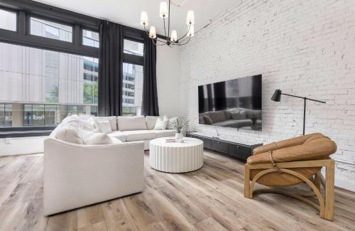 Downtown Louisville Apartment | Pet-Friendly Cityscape Escape for Your Next Getaway