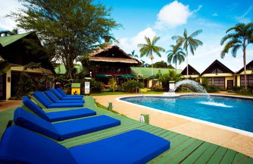 Leticia Hotel | Relax at Decameron Decalodge Ticuna: 4-Star Oceanfront Escape