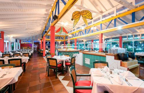 Punta Sur Resort | All-Inclusive Decameron San Luis: Family-Friendly Getaway
